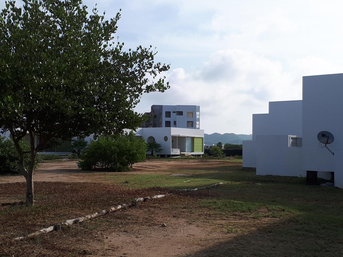 Cabana Puerto Velero Puerto Caiman Exterior photo
